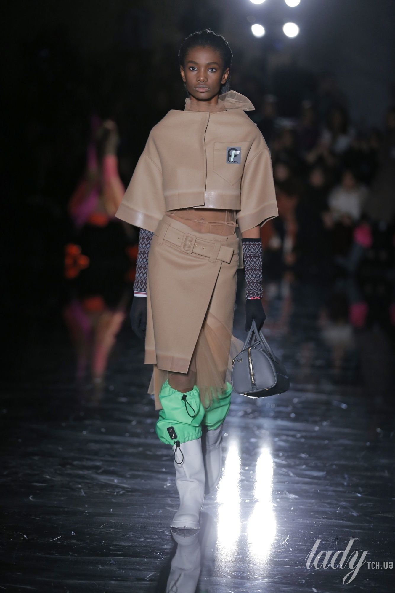 Коллекция Prada прет-а-порте сезона осень-зима 2018-2019_13