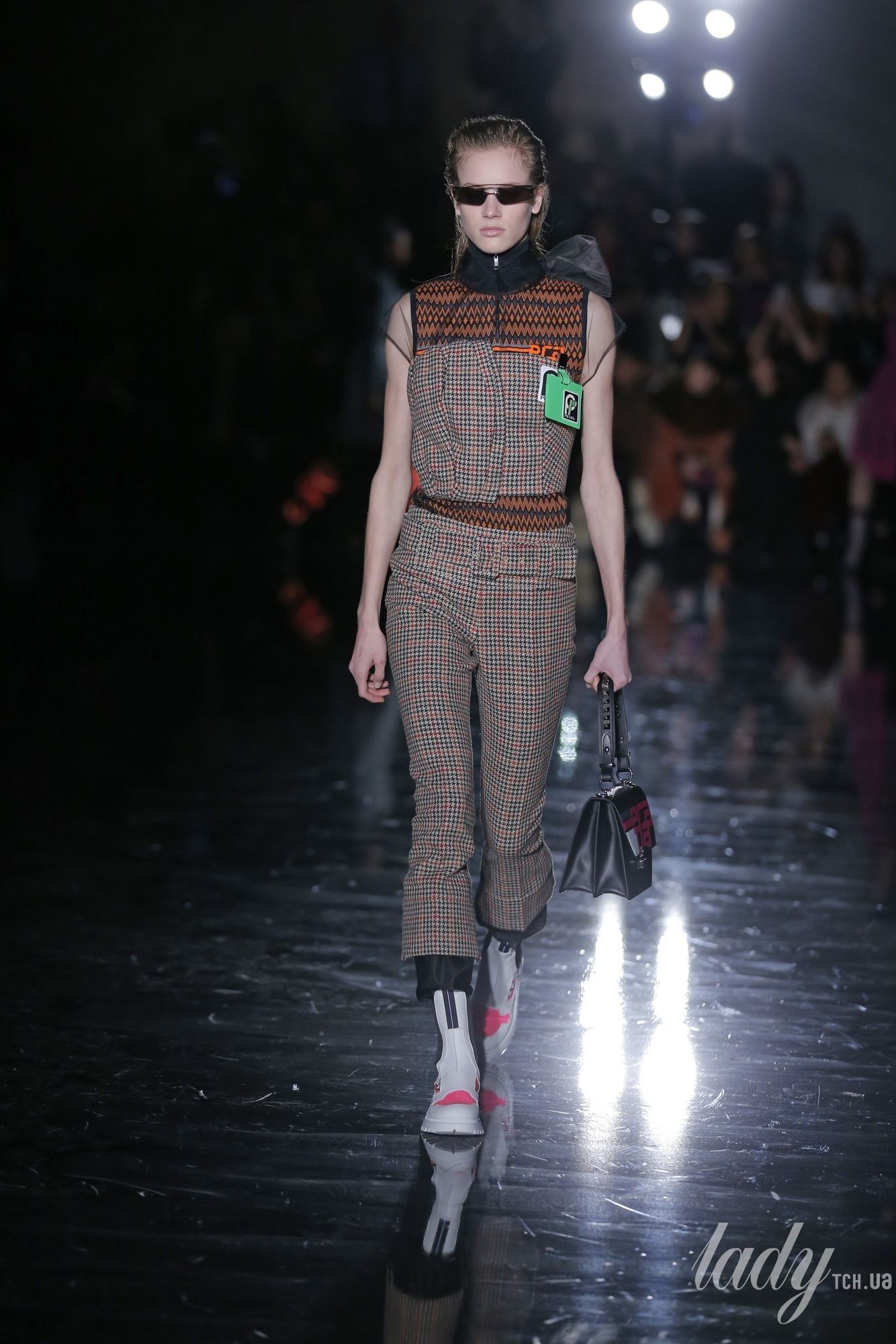 Коллекция Prada прет-а-порте сезона осень-зима 2018-2019_20