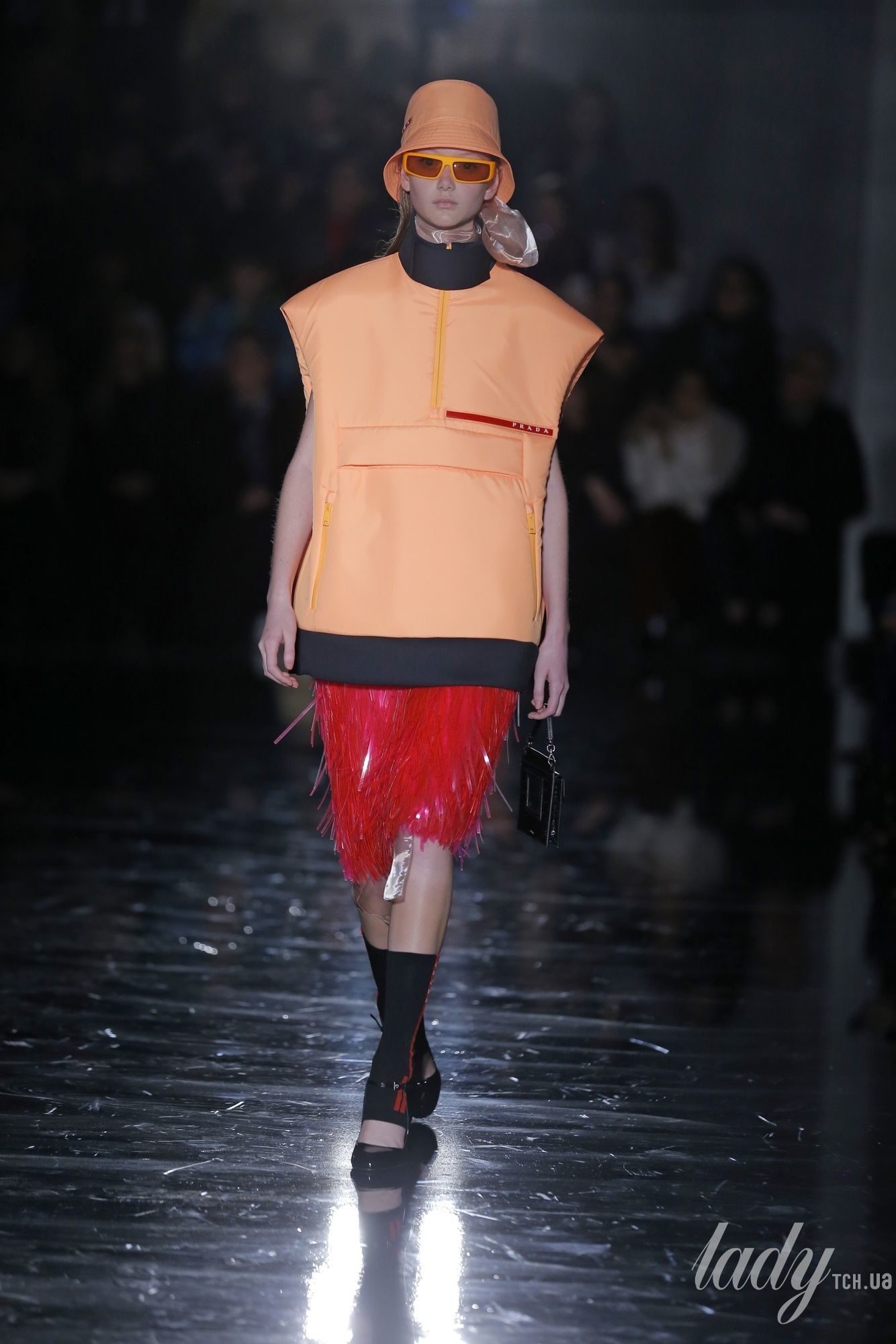 Коллекция Prada прет-а-порте сезона осень-зима 2018-2019_45