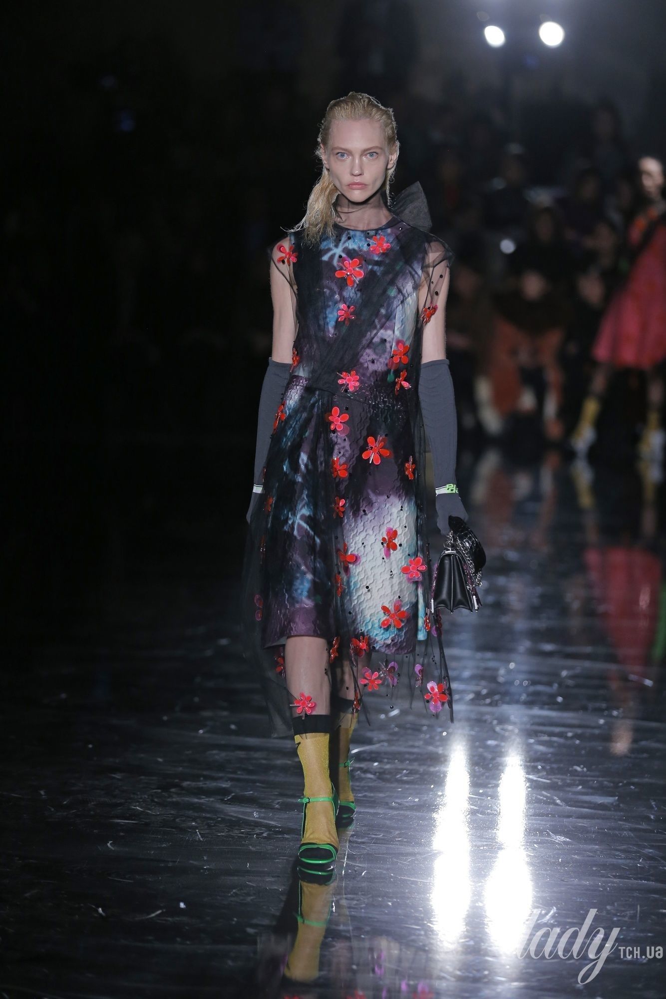 Коллекция Prada прет-а-порте сезона осень-зима 2018-2019_38