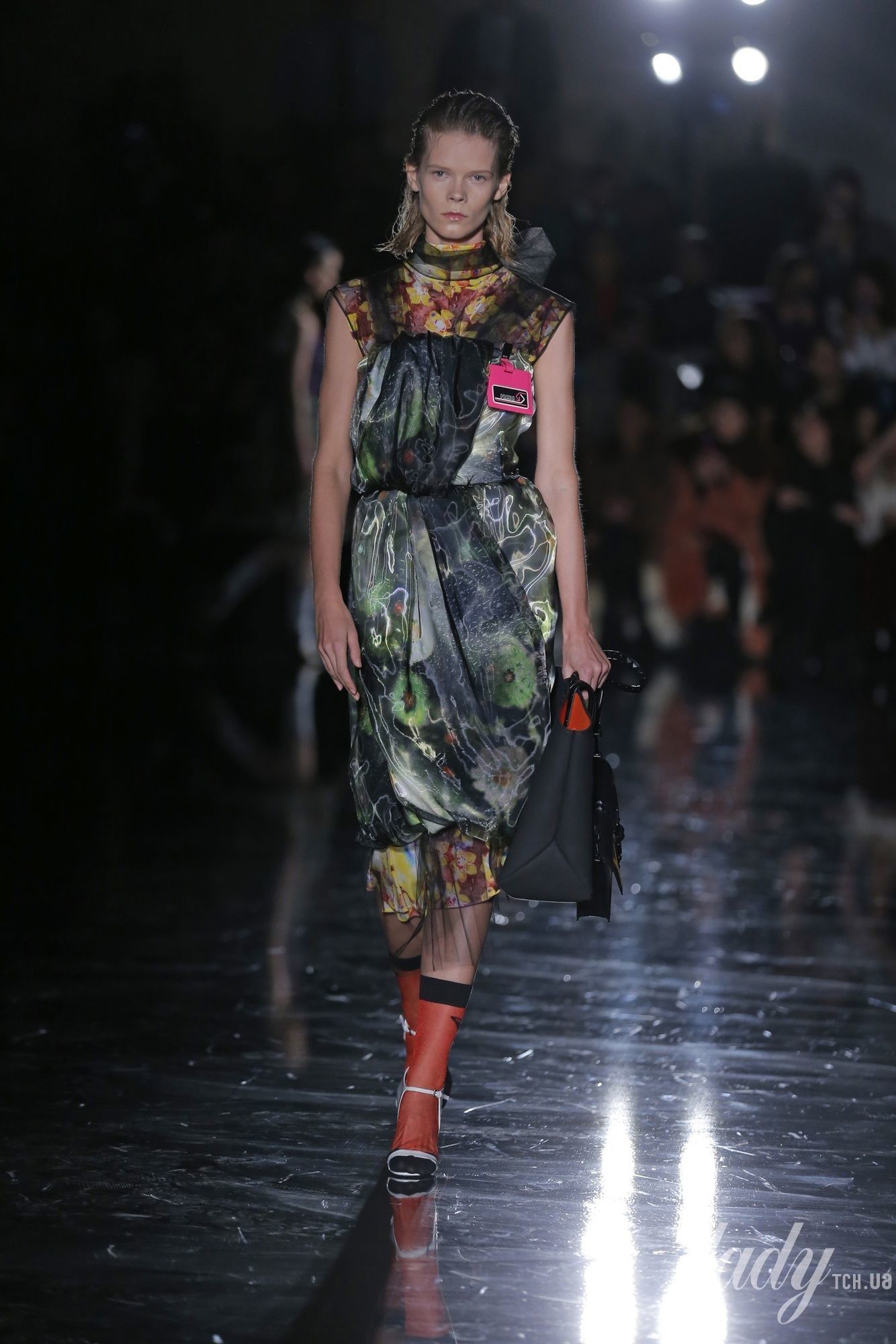 Коллекция Prada прет-а-порте сезона осень-зима 2018-2019_33
