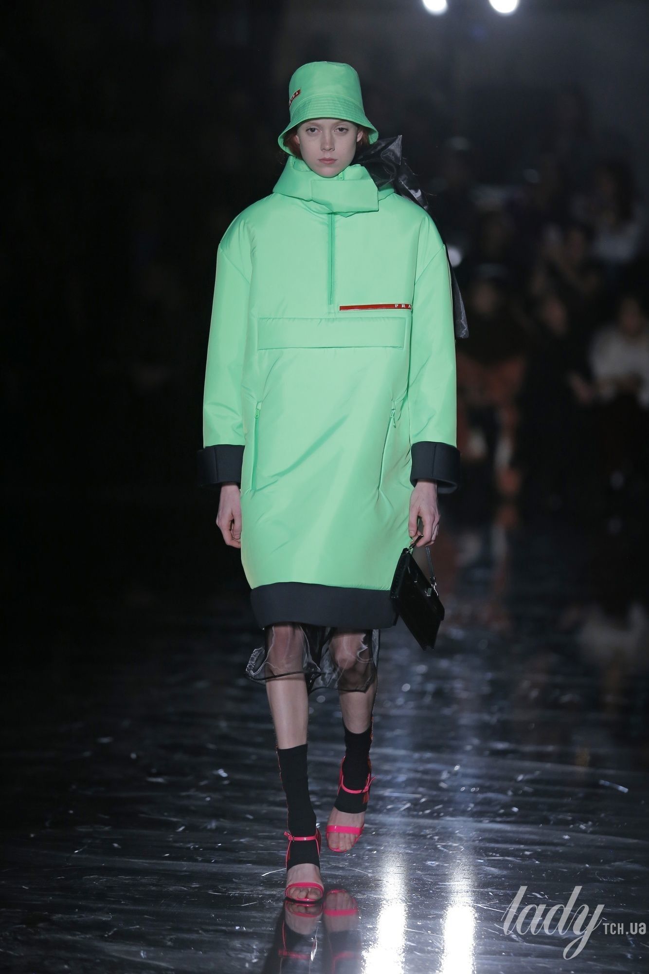 Коллекция Prada прет-а-порте сезона осень-зима 2018-2019_47