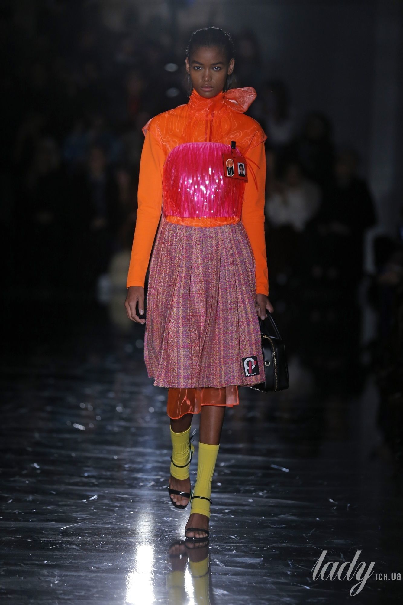 Коллекция Prada прет-а-порте сезона осень-зима 2018-2019_43