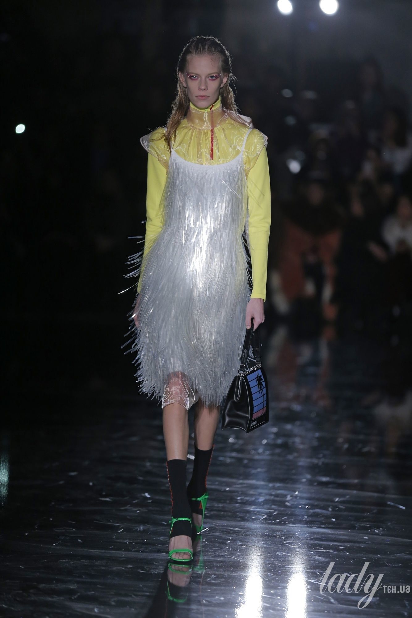Коллекция Prada прет-а-порте сезона осень-зима 2018-2019_41