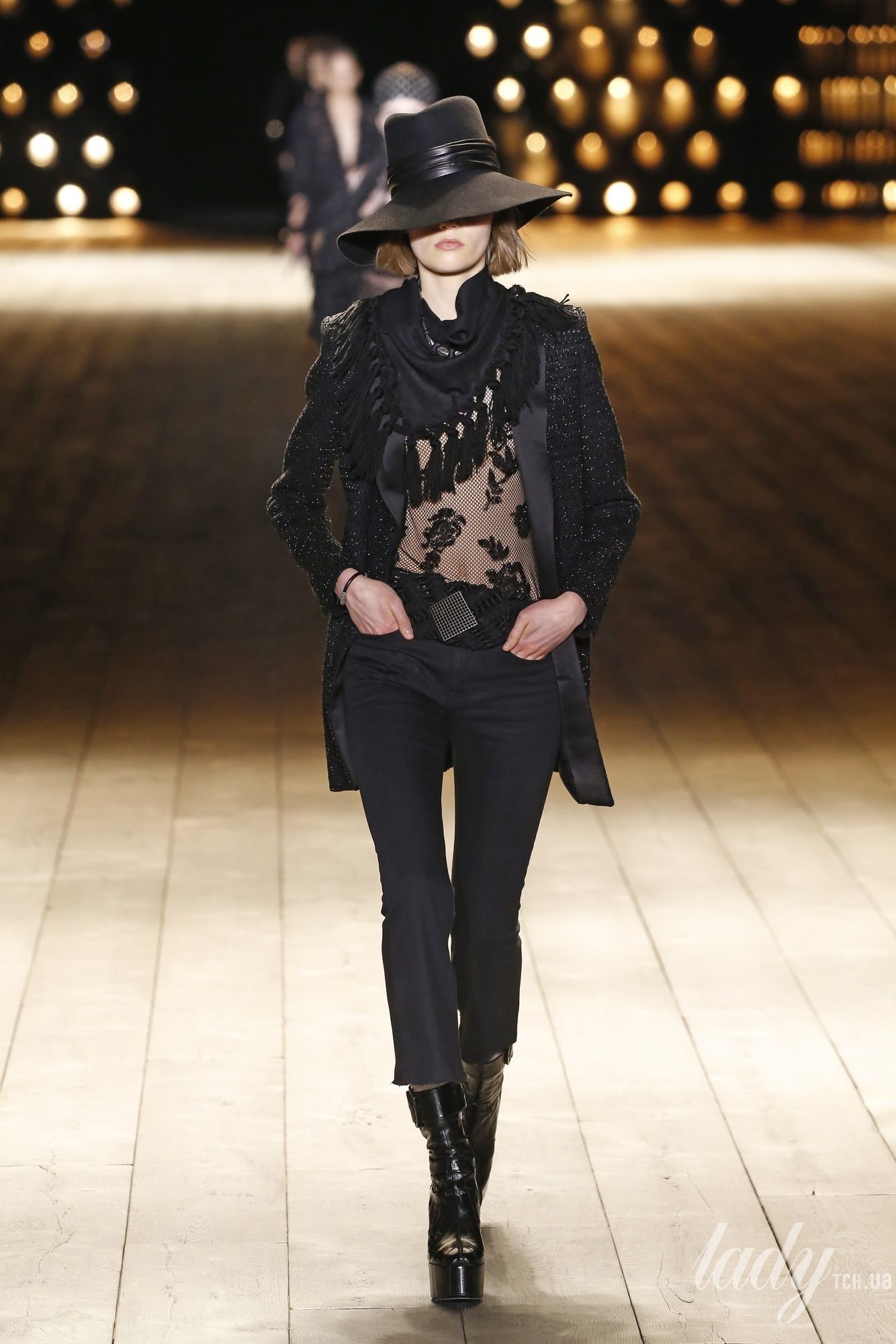 Коллекция Saint Laurent прет-а-порте сезона осень-зима 2018-2019_3