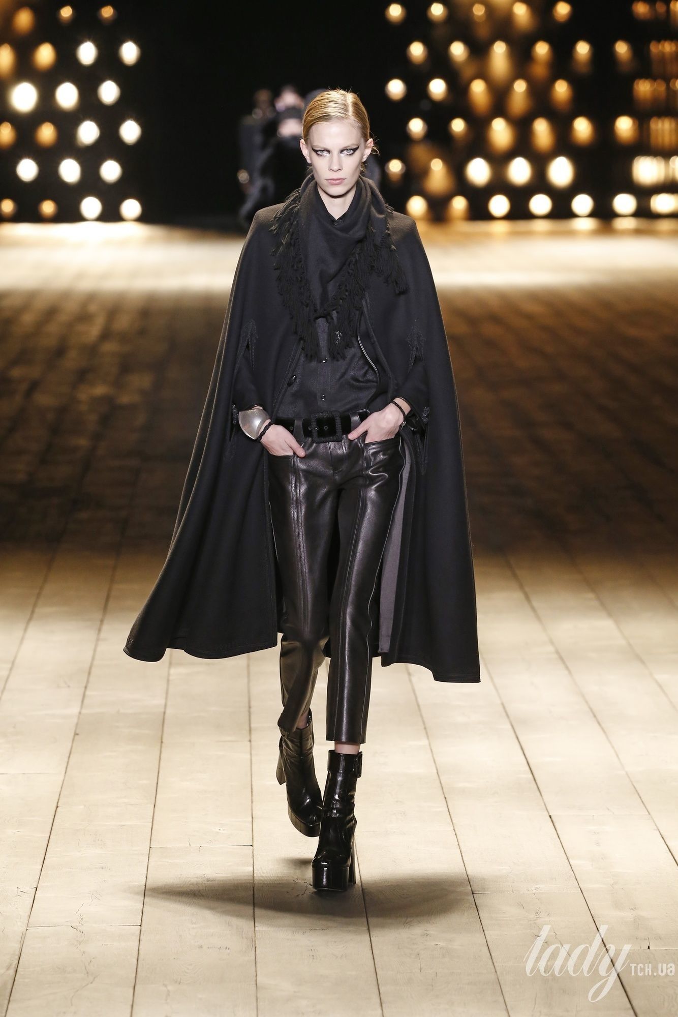 Коллекция Saint Laurent прет-а-порте сезона осень-зима 2018-2019_11