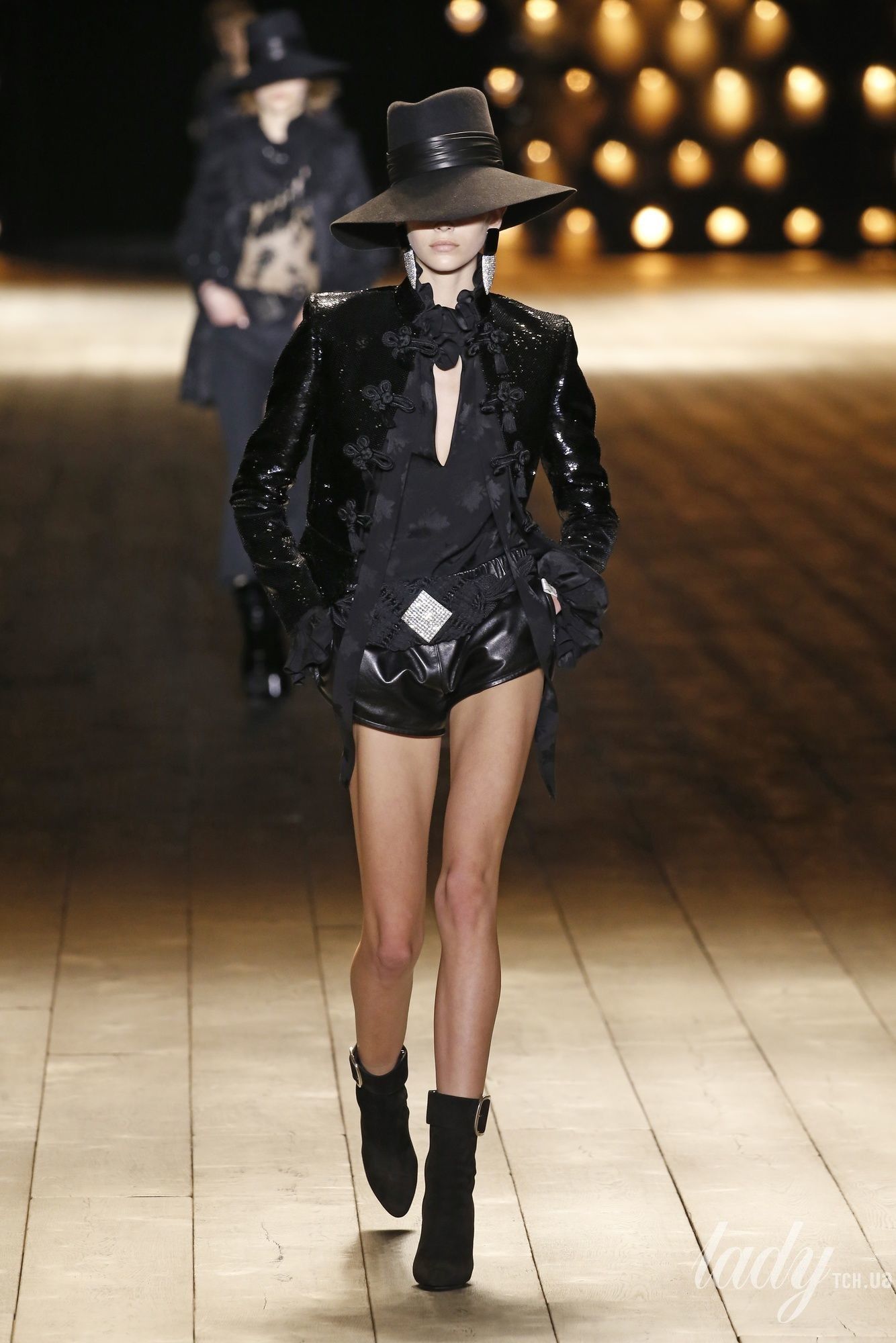 Коллекция Saint Laurent прет-а-порте сезона осень-зима 2018-2019_2