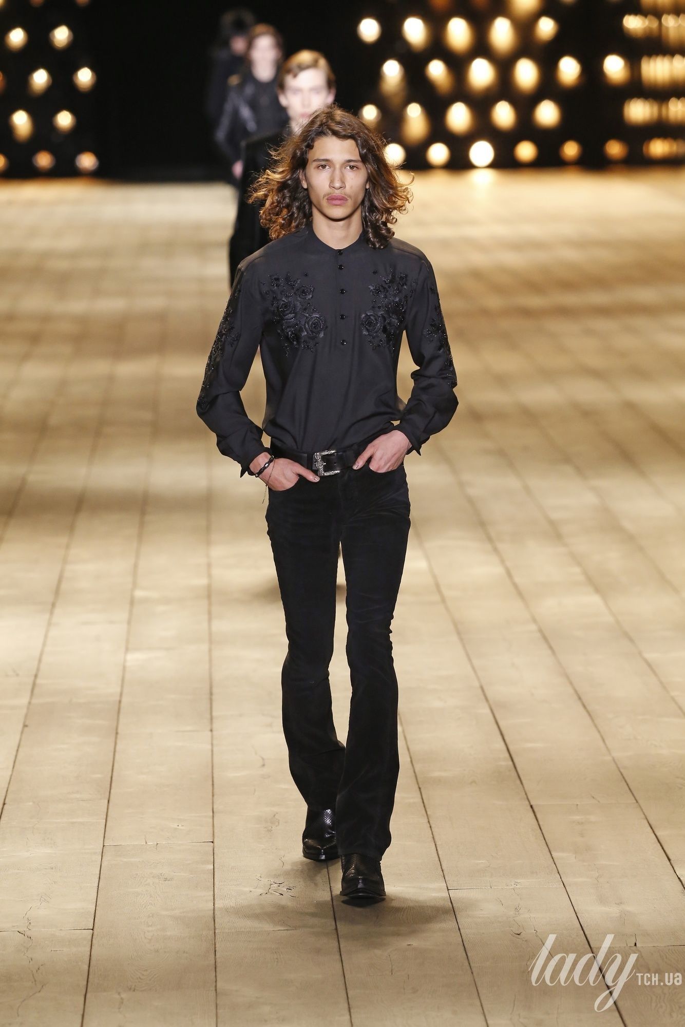 Коллекция Saint Laurent прет-а-порте сезона осень-зима 2018-2019_33