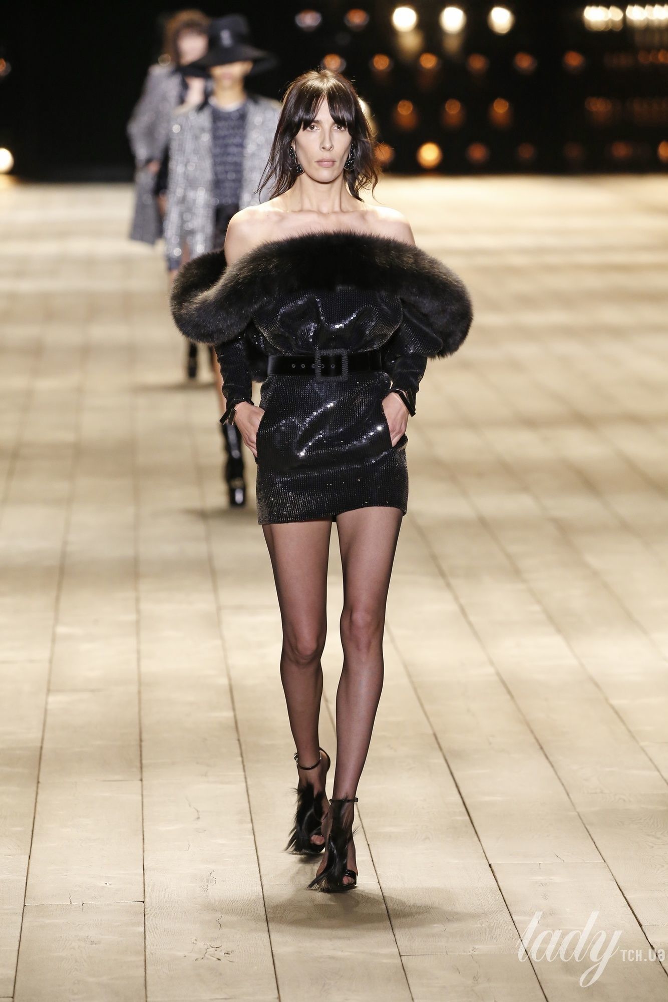 Коллекция Saint Laurent прет-а-порте сезона осень-зима 2018-2019_27