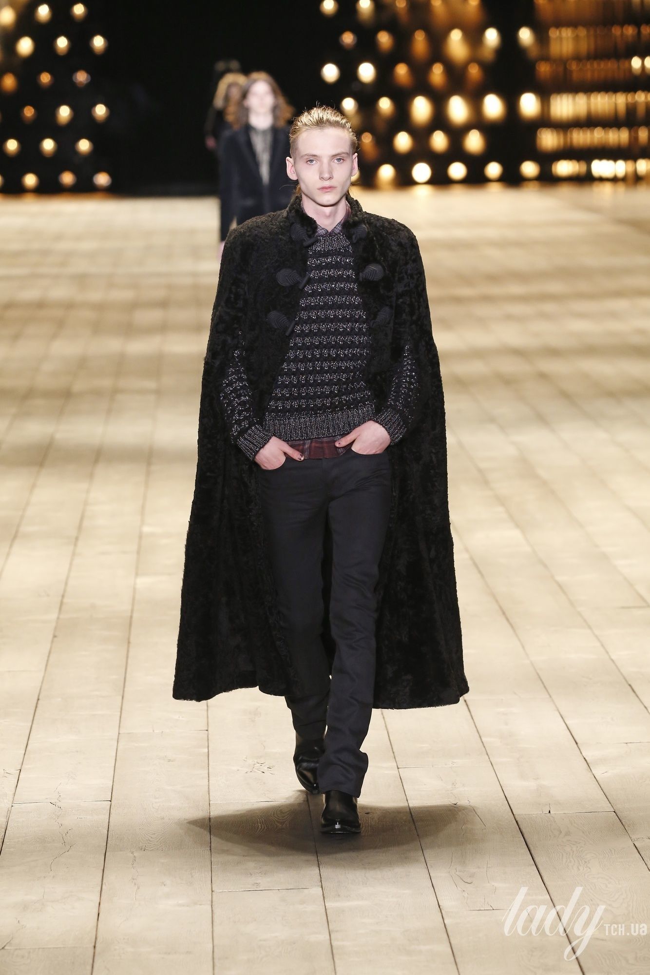Коллекция Saint Laurent прет-а-порте сезона осень-зима 2018-2019_38