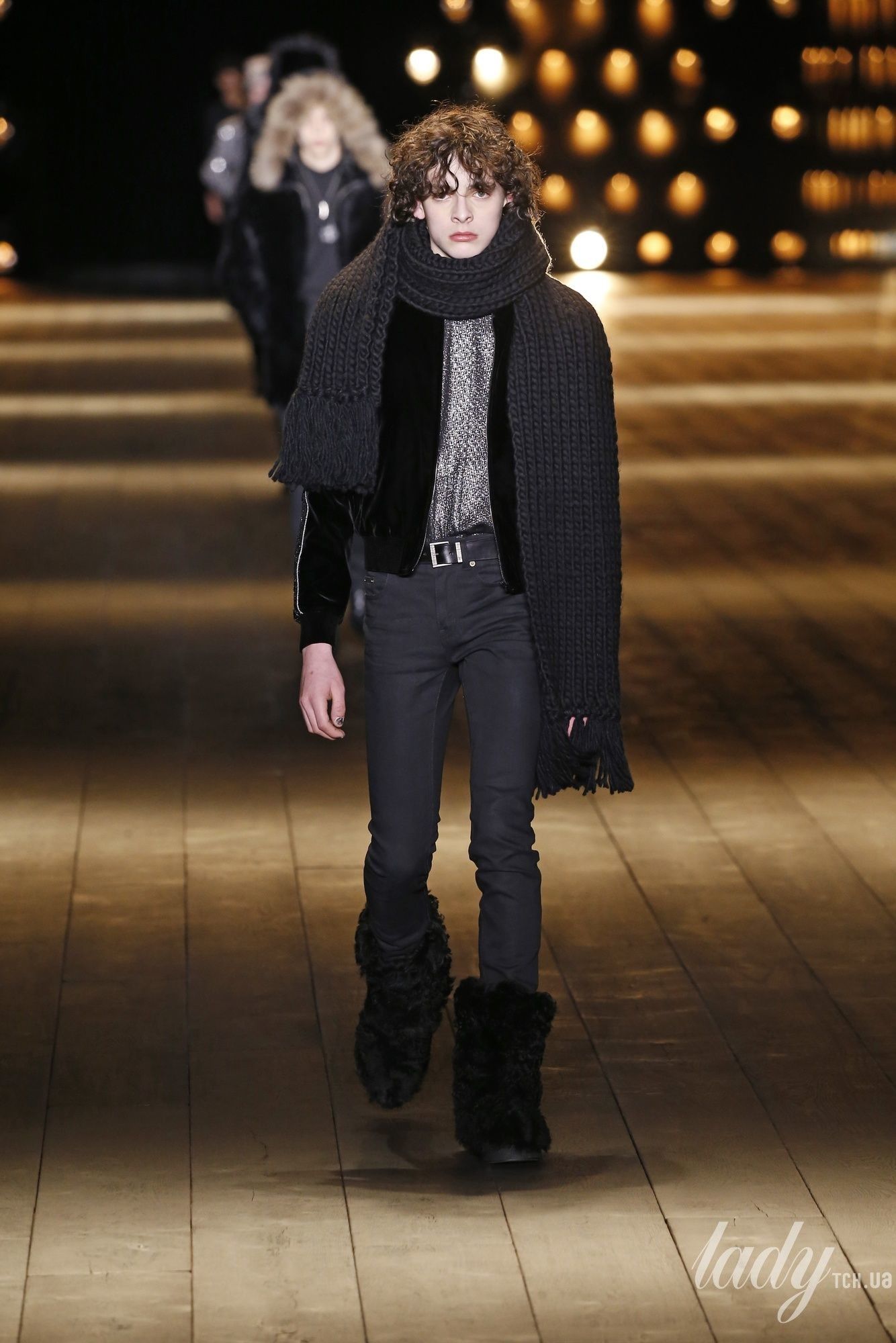Коллекция Saint Laurent прет-а-порте сезона осень-зима 2018-2019_40