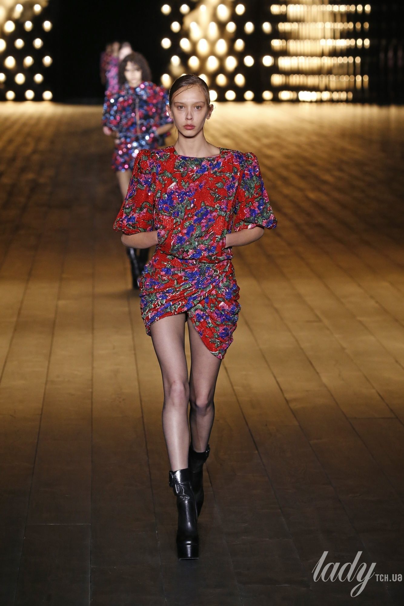 Коллекция Saint Laurent прет-а-порте сезона осень-зима 2018-2019_67