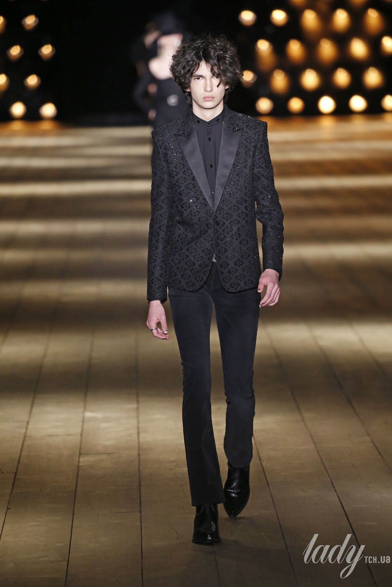 Коллекция Saint Laurent прет-а-порте сезона осень-зима 2018-2019_51