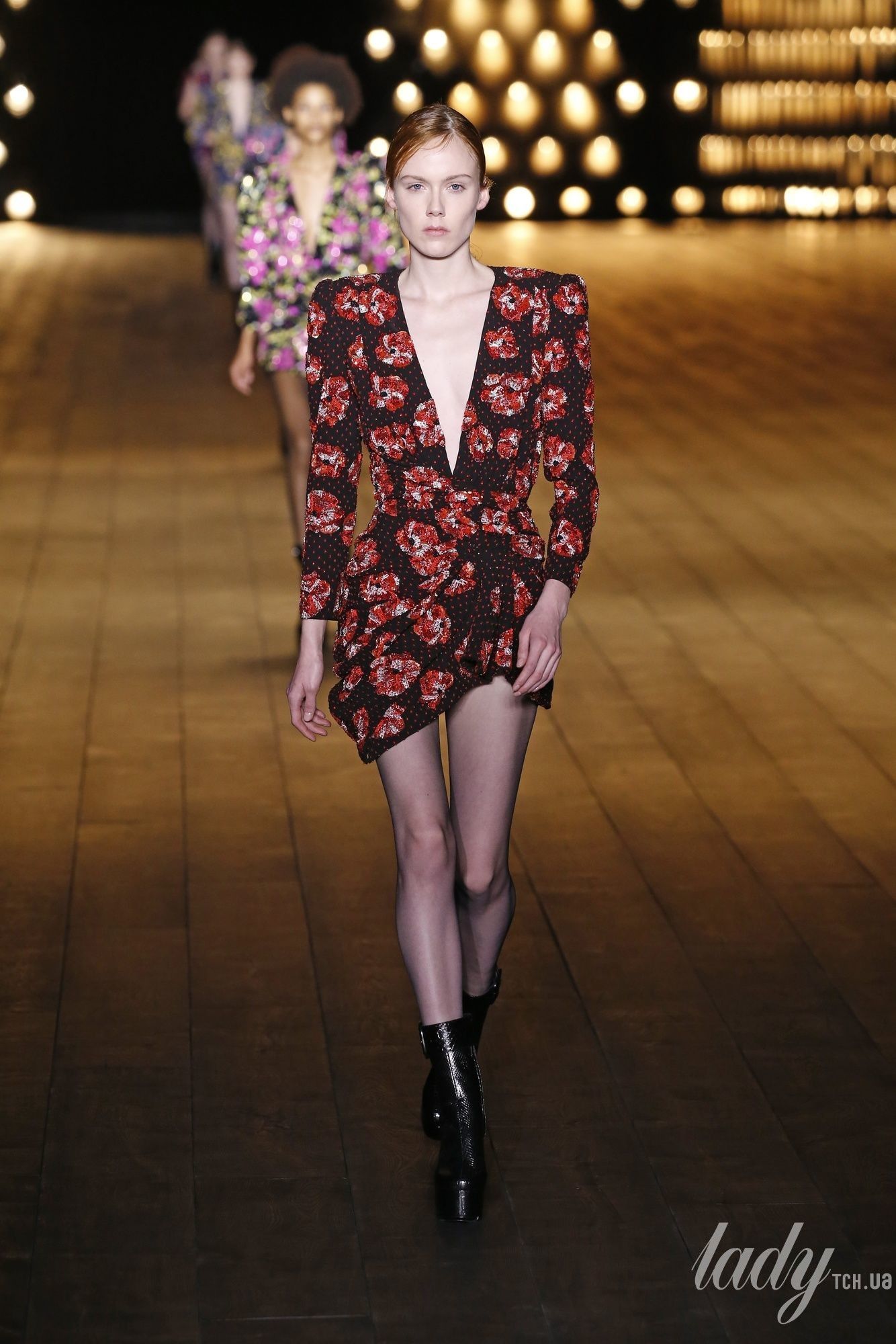 Коллекция Saint Laurent прет-а-порте сезона осень-зима 2018-2019_61