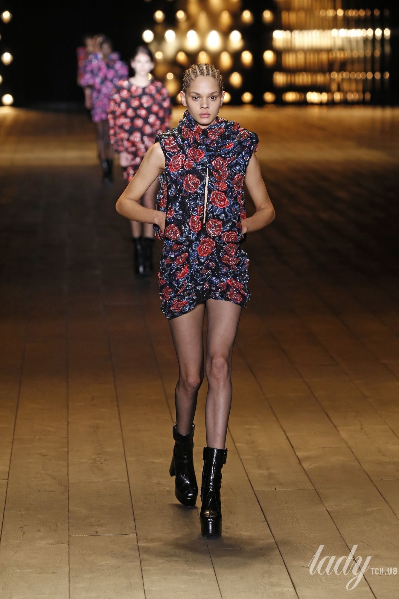 Коллекция Saint Laurent прет-а-порте сезона осень-зима 2018-2019_82