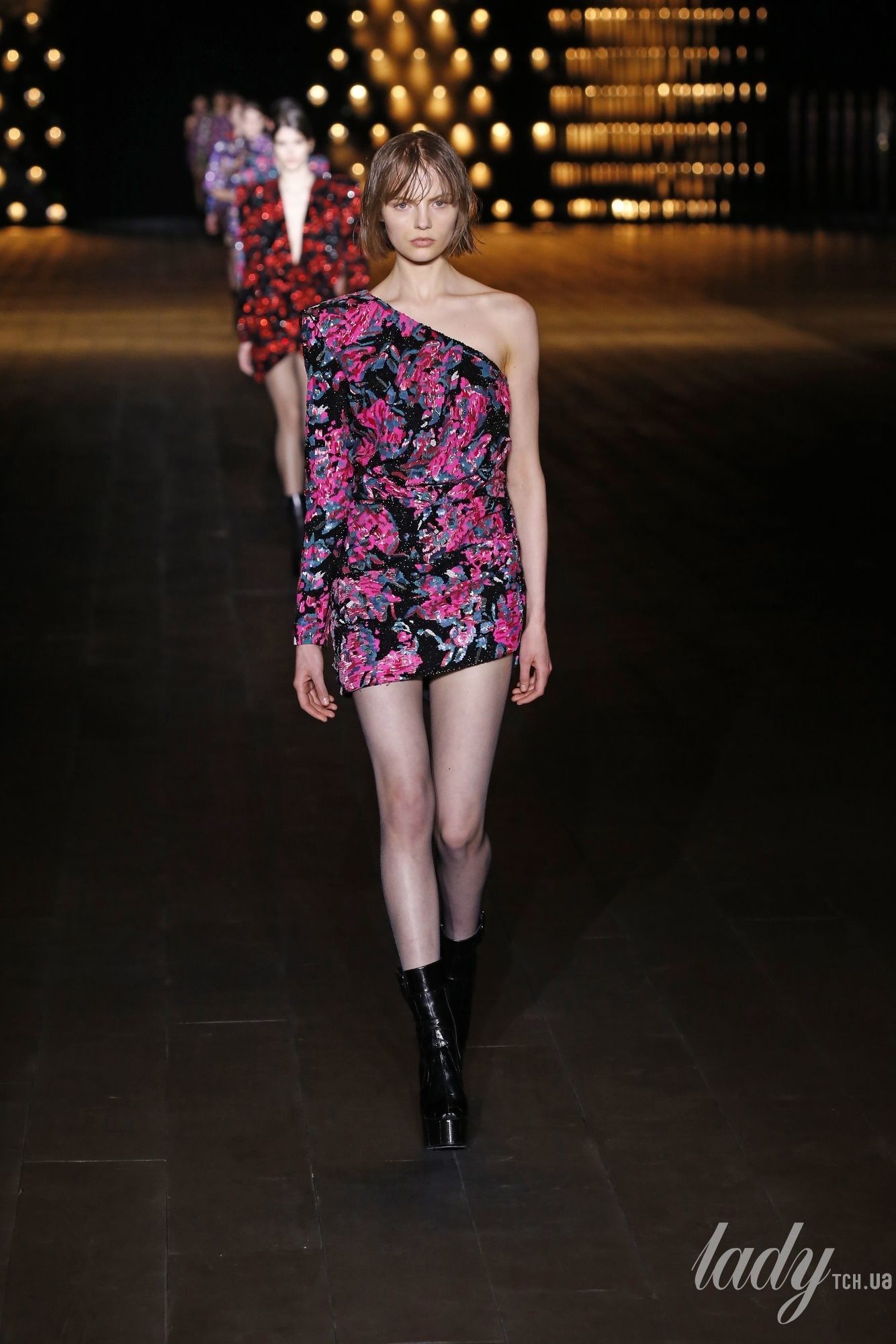 Коллекция Saint Laurent прет-а-порте сезона осень-зима 2018-2019_74