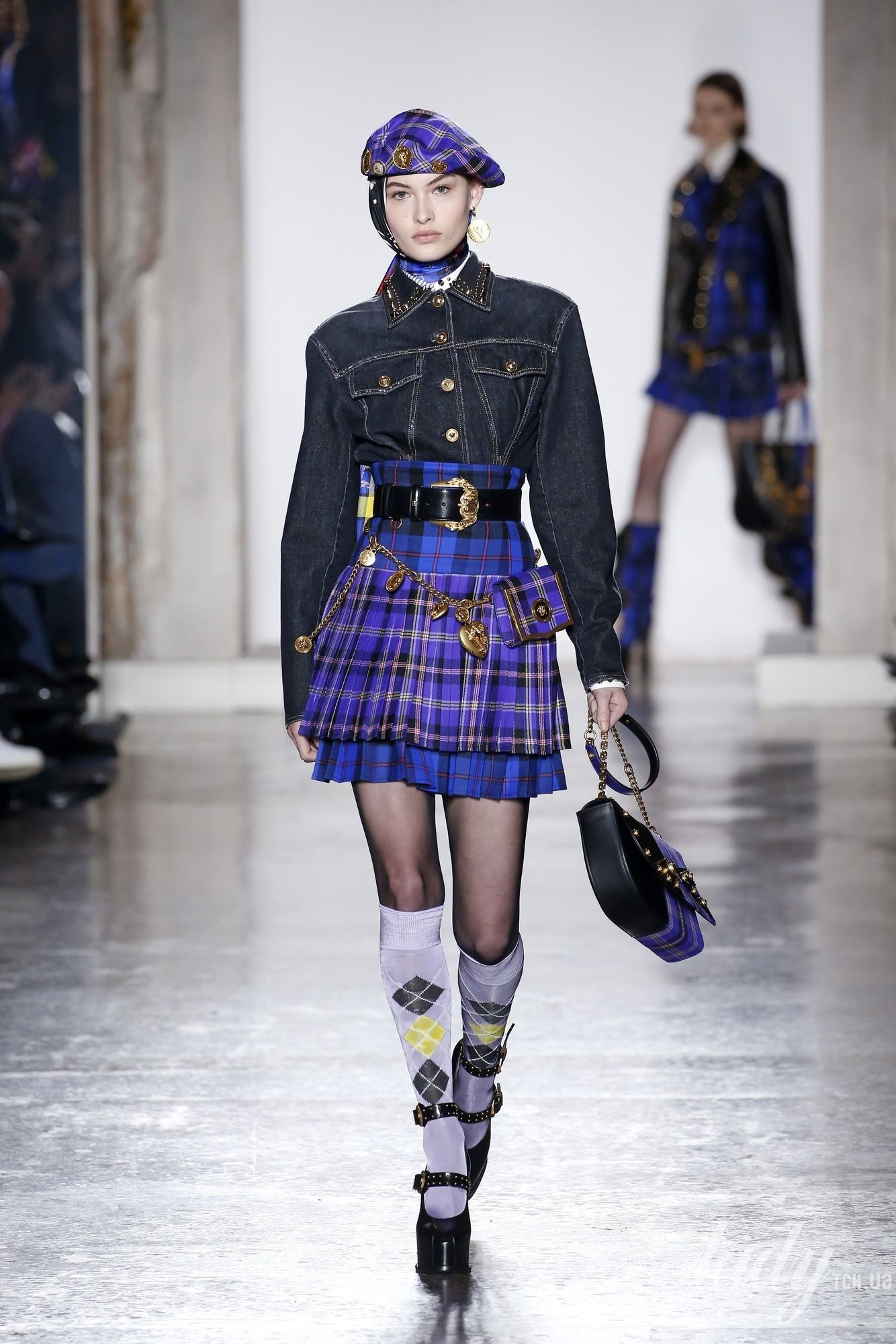 Коллекция Versace прет-а-порте сезона осень-зима 2018-2019_11