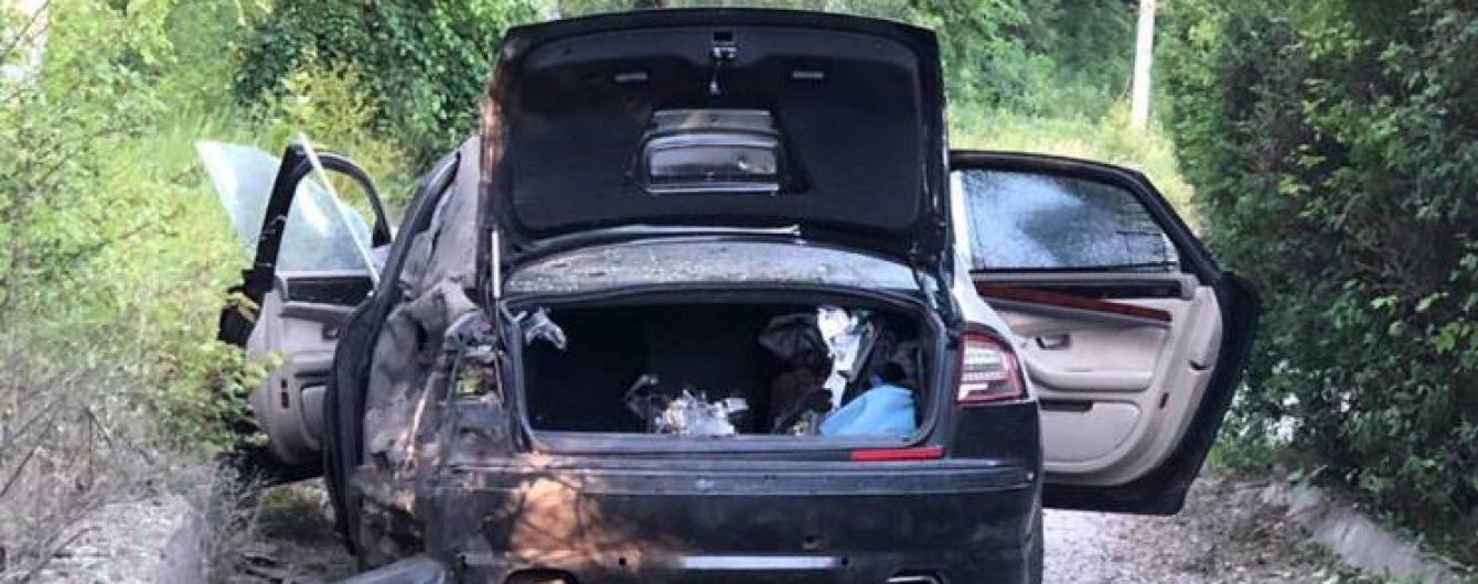 В Харькове взорвали автомобиль руководителя фармацевтической фабрики