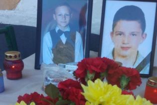В Нежине назвали имена погибших вследствие падения плиты перекрытия мальчиков
