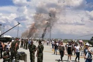 В Румынии во время показательного полета разбился истребитель