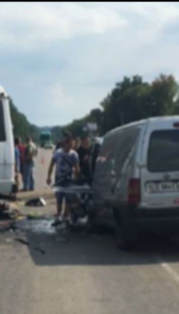 На Буковине водитель маршрутки заснул и создал смертельное ДТП