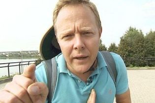 "Приїхав. Не поїв". Прикордонники не пустили до України ведучого російської кулінарної передачі