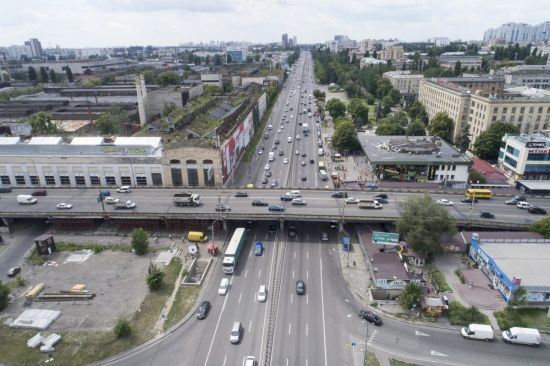 У Києві подовжать роботу транспорту, але закриють центральні станції метро на День Незалежності