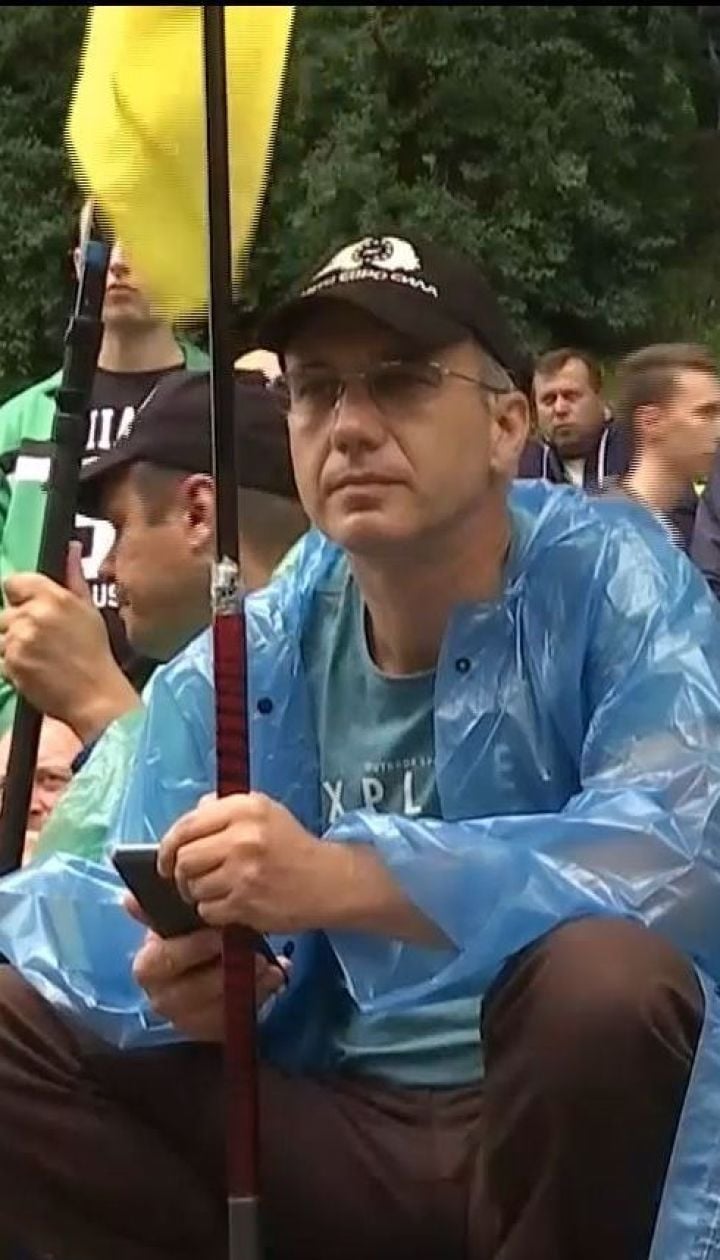 Митинг в Киеве: водители "евроблях" ждут реакции депутатов