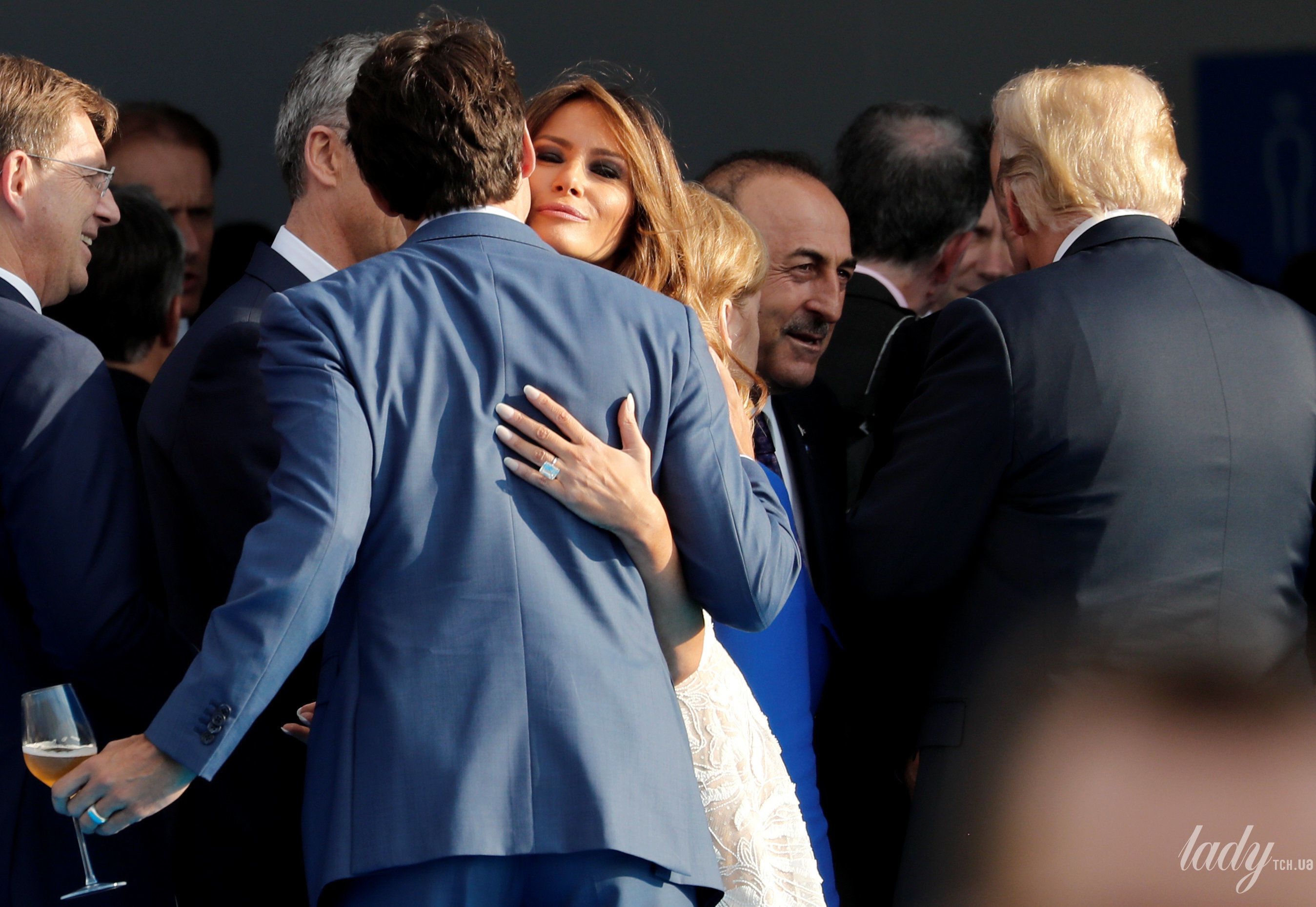 Мелания Трамп на саммите НАТО_11