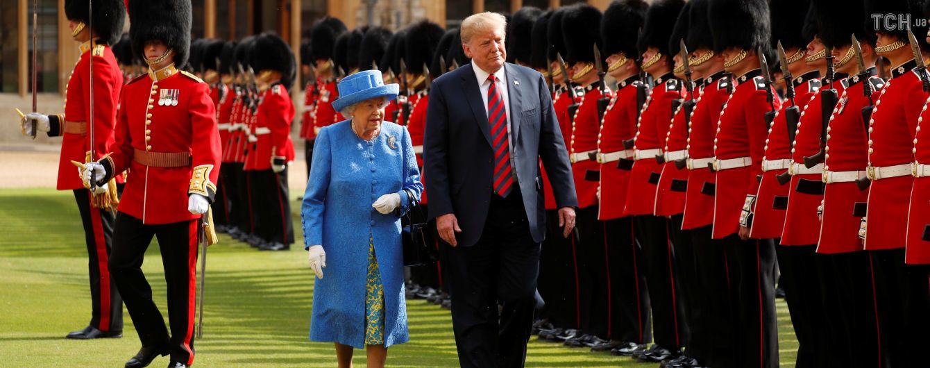 Трамп заявил о "хорошей химии" между ним и королевой Елизаветой II