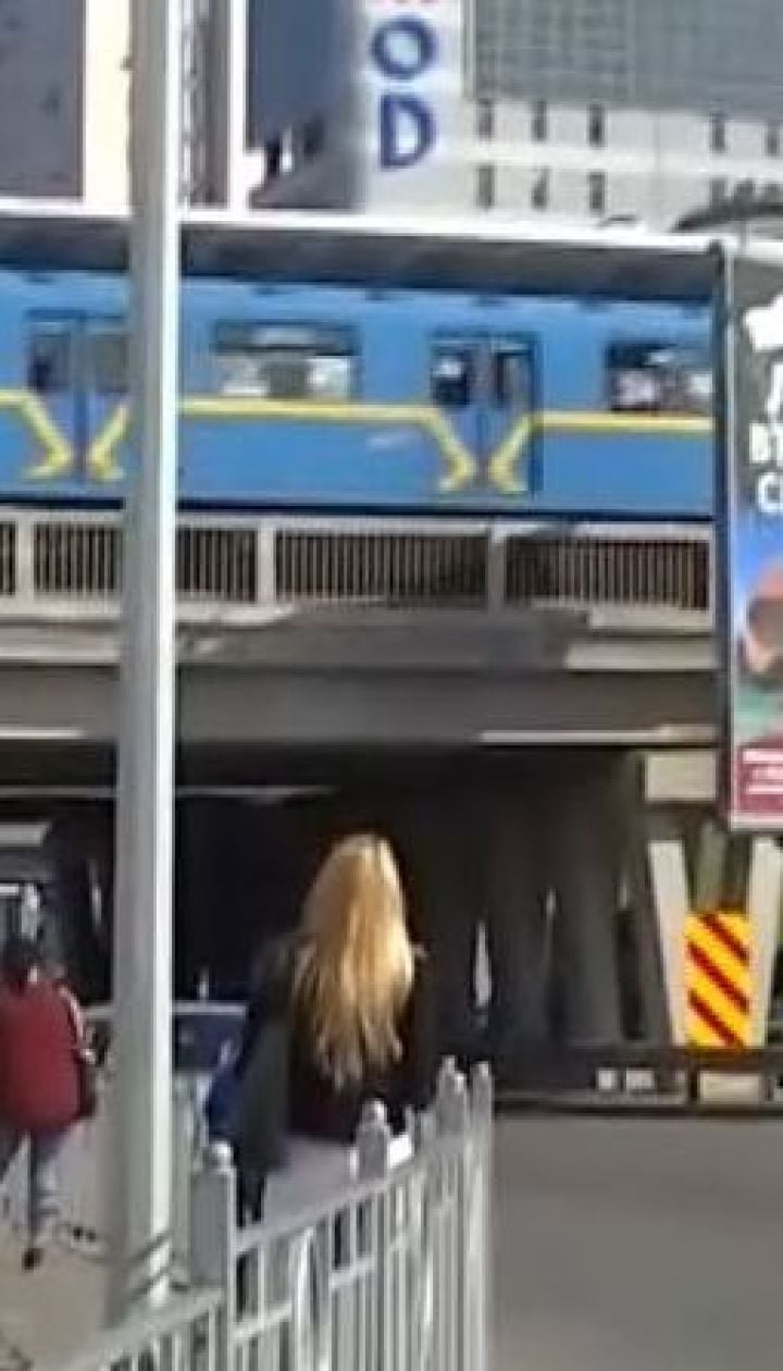 В Киеве за утро "заминировали" две станции метро