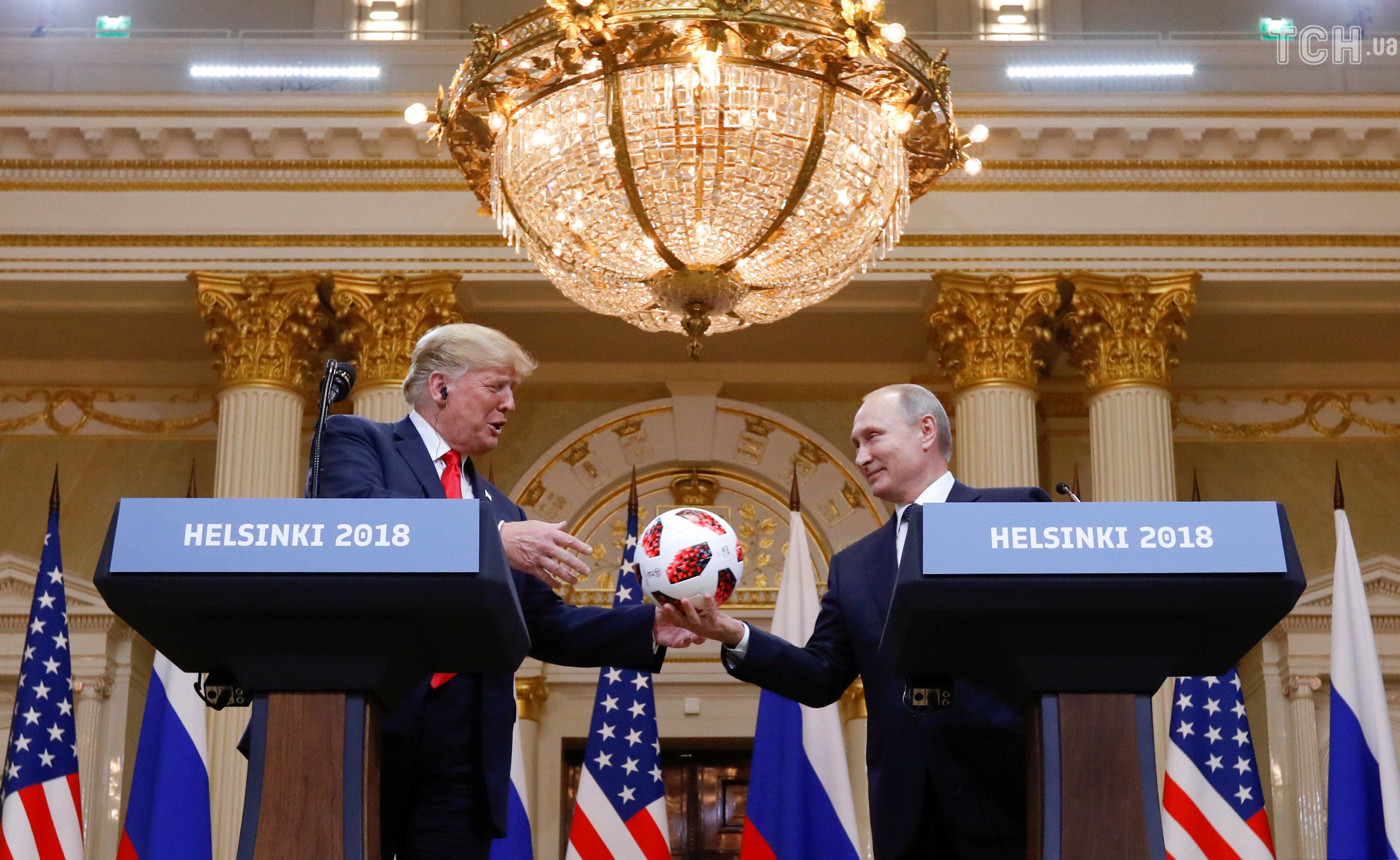 Путін подарував Трампу м'яч