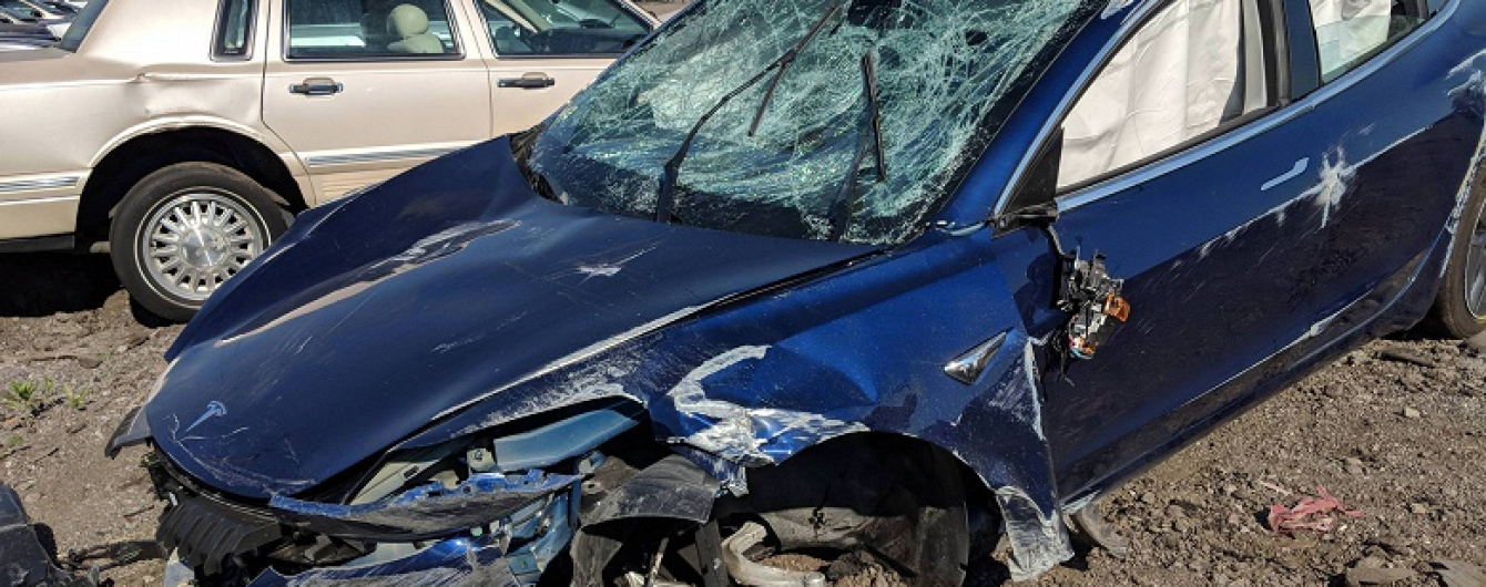 Tesla Model 3 доказала свою безопасность в жуткой аварии