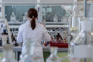 За восемь месяцев в столице зафиксировали семь случаев ботулизма
