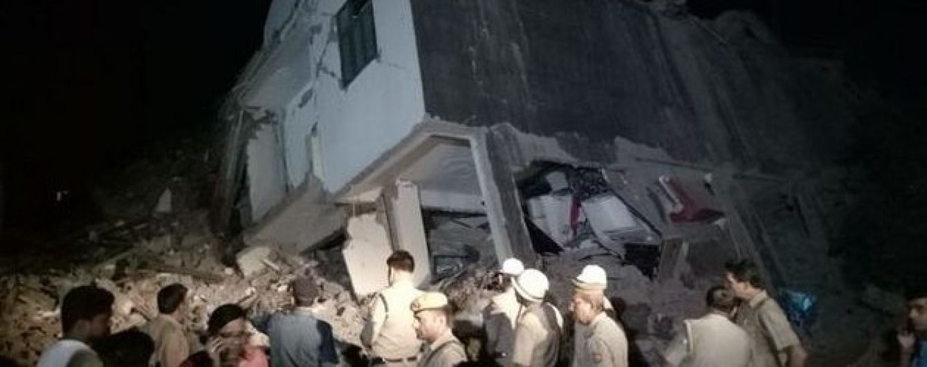 В Індії обвалилася багатоповерхівка: під завалами залишились люди