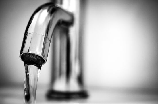 Цинк, марганець, бактерії: українська вода несе неабияку загрозу здоров’ю людей