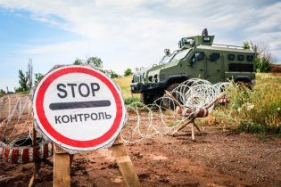 Понад два десятки обстрілів і двоє поранених бійців. Доба на Донбасі