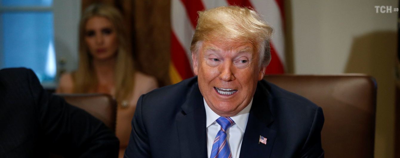 У ФБР є запис, на якому Трамп обговорює виплату моделі Playboy за мовчання про секс із ним - NYT