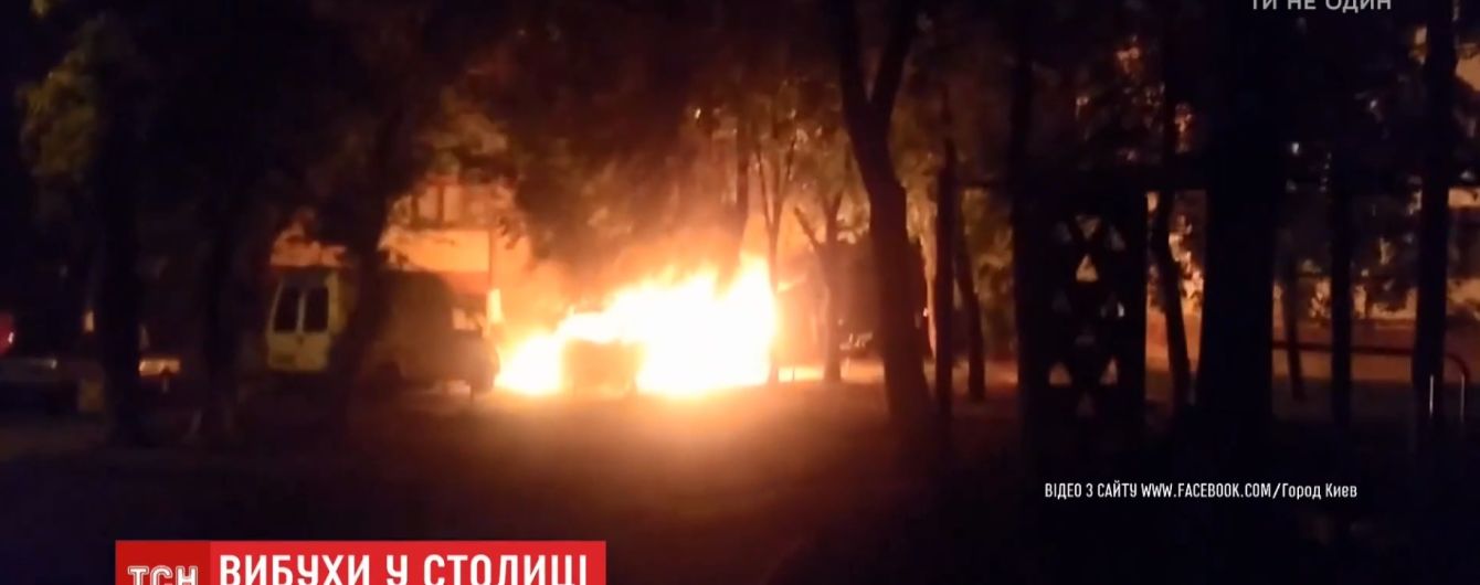 "Если бы я подозревал кого-то, я бы здесь не стоял": владелец сожженных утром в Киеве машин убежден в поджоге