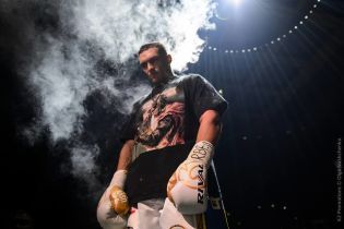 Український аквамен: Усик провів незвичайне тренування під водою