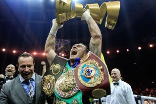 Відомий промоутер назвав потенційних суперників Усика для дебюту в надважкій вазі