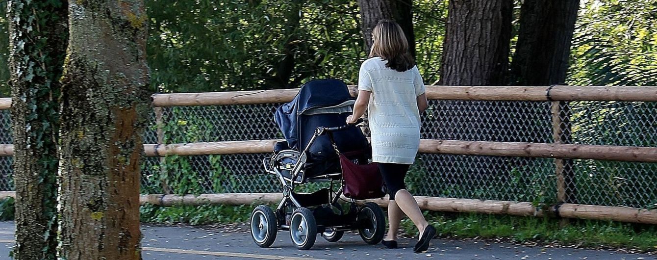На Львівщині мотоцикліст збив візочок із немовлям та травмував дворічну дівчинку