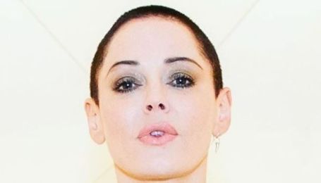 Звезда сериала "Все женщины - ведьмы" Роуз МакГавен закрутила роман с андрогином