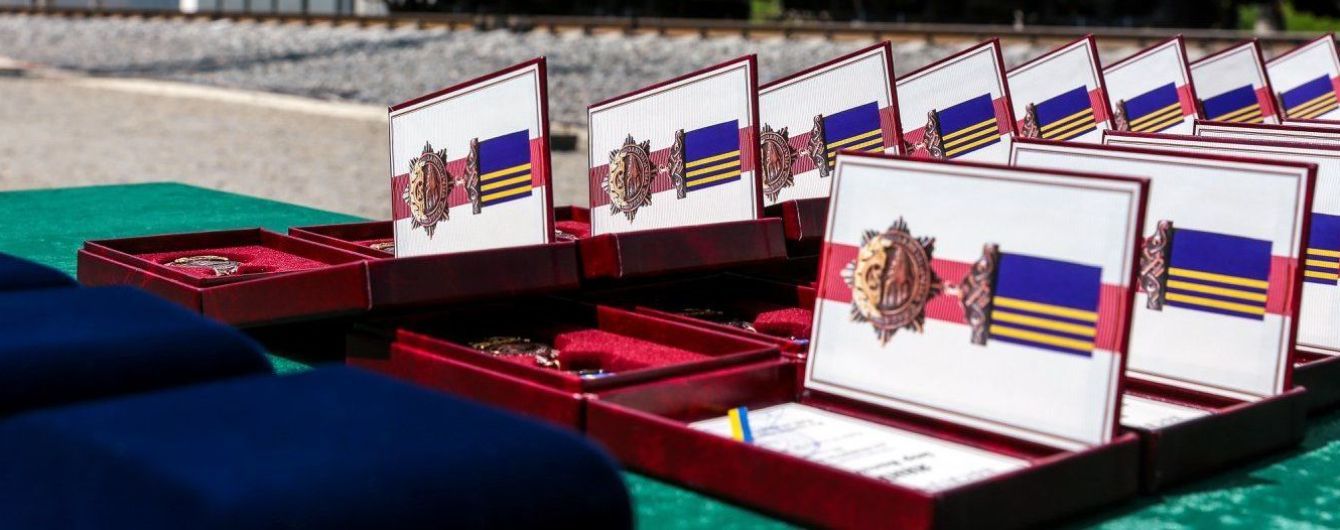 "Укрзалізниця" скасувала скандальну закупівлю нагородних значків у Росії