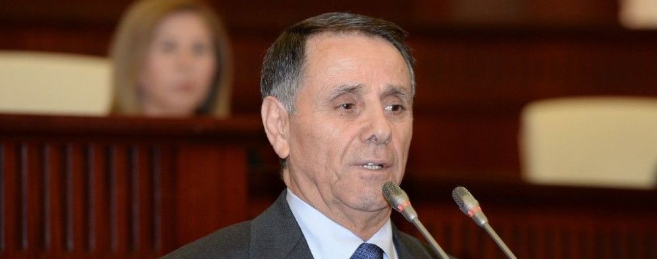 Прем’єр Азербайджану дорогою на роботу врятував чоловіка від самогубства