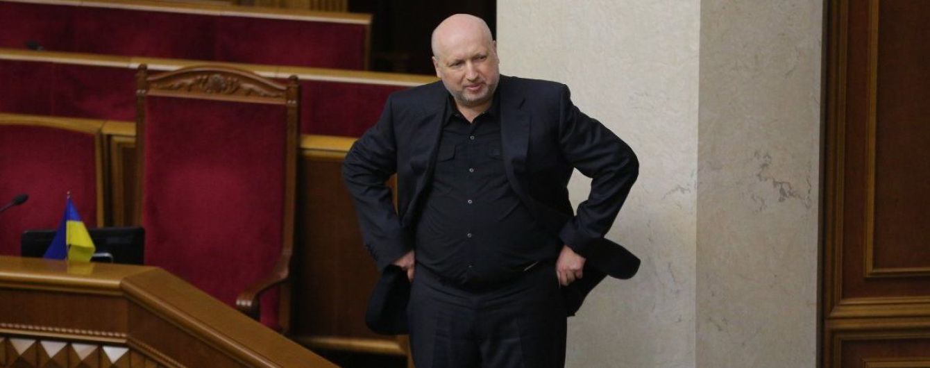 "Реванш не пройдет!": Турчинов эмоционально отреагировал на обвинения в "сдаче" Крыма россиянам