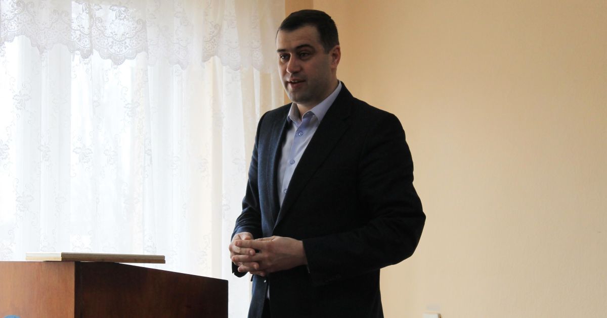 На Закарпатье правоохранители на взятке задержали главу района
