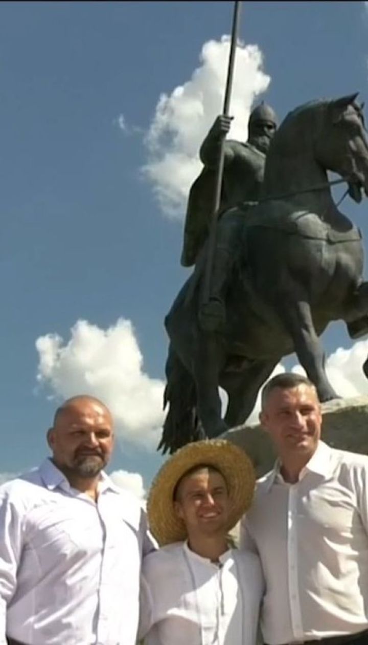 Віталій Кличко та Василь Вірастюк офіційно відкрили пам'ятник Іллі Муромцю в Києві