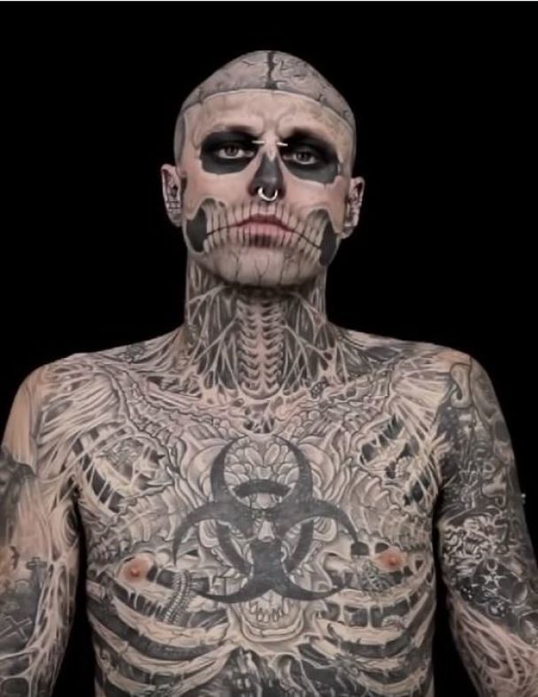 Zombie Boy з тату та без