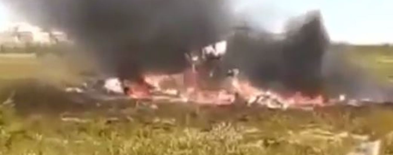 Появилось видео первых минут после падения вертолета Ми-8 в РФ